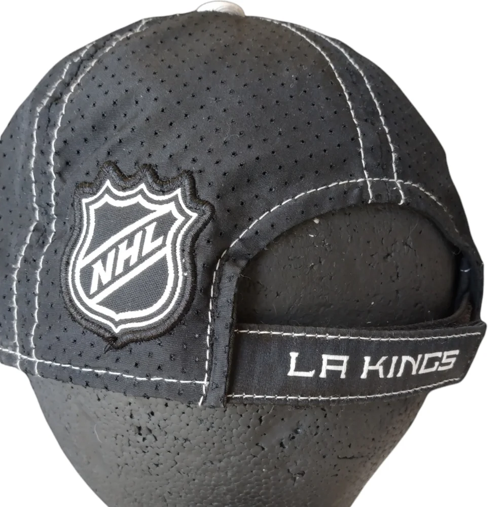 Child NHL cap Youth size